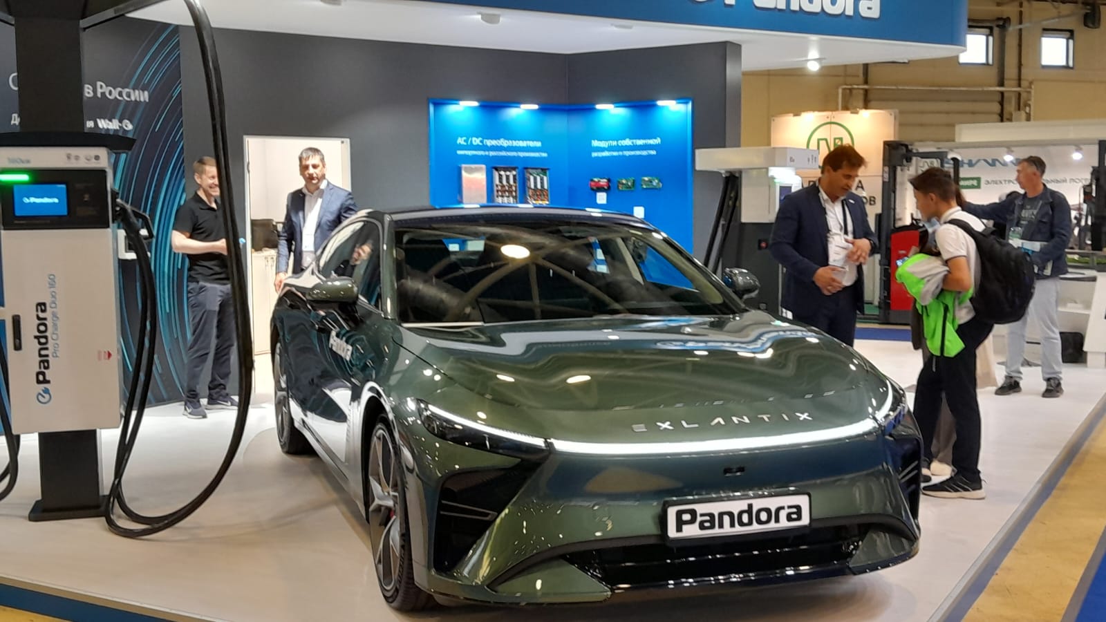 Российская зарядная станция для электромобилей Pandora