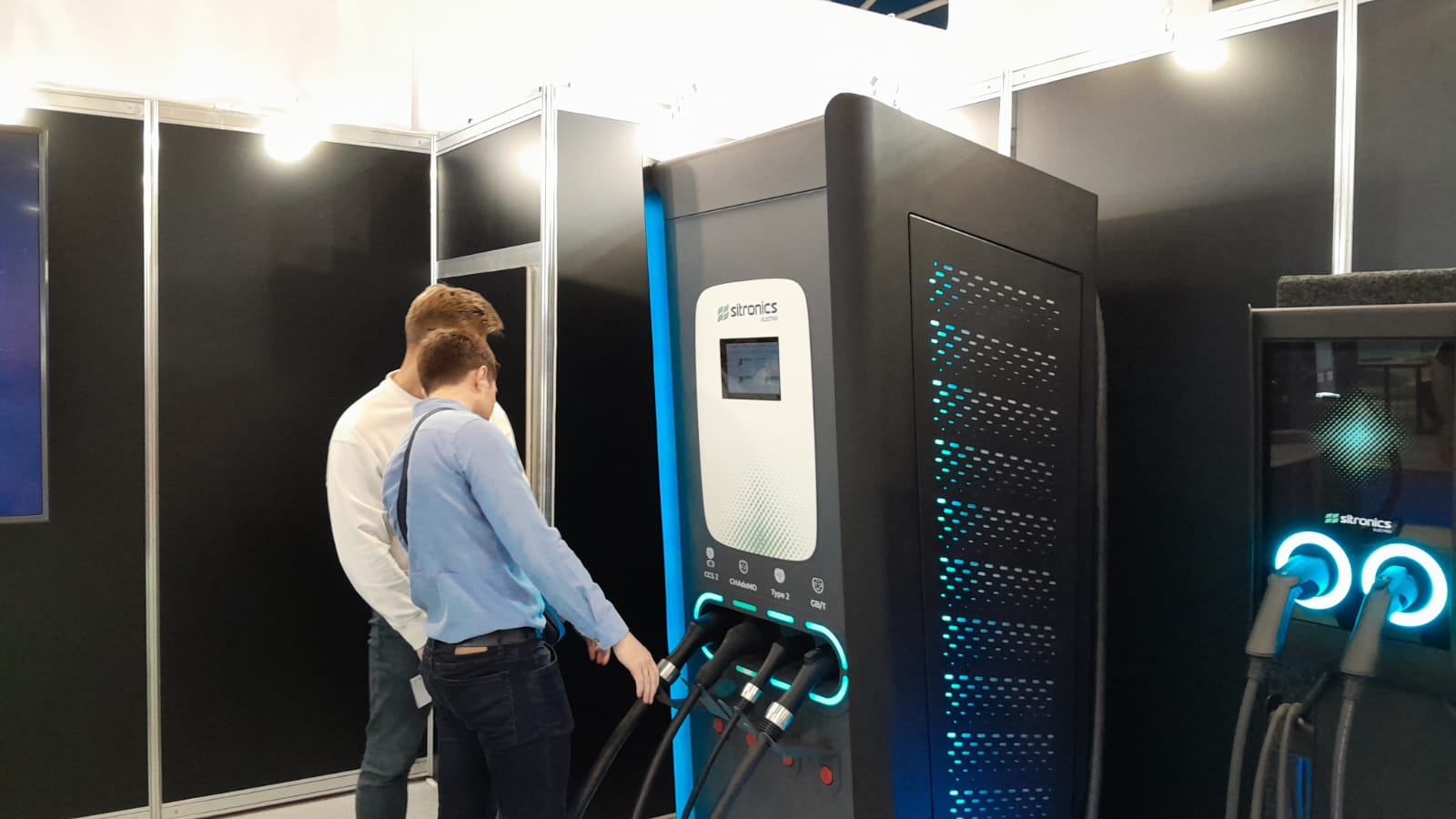 Зарядная станция для автомобилей Sitronics